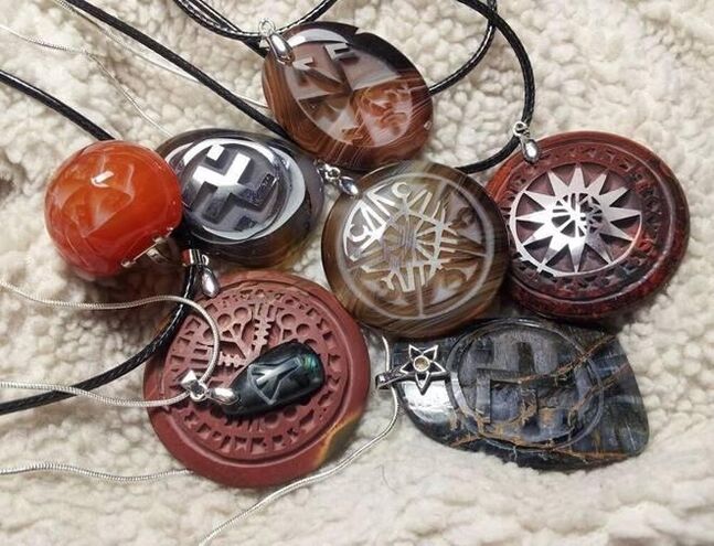 Charms in the form of pendants for good luck, wealth and health. 