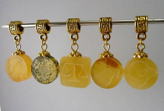 Crafts from amber according to the sign of the zodiac will attract health and good luck. 